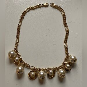 Faux 1990s Gold and Pearls Necklace